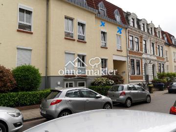 Wunderschöne 3 Zimmer Wohnung mit Garage, Balkon, Keller und Badewanne