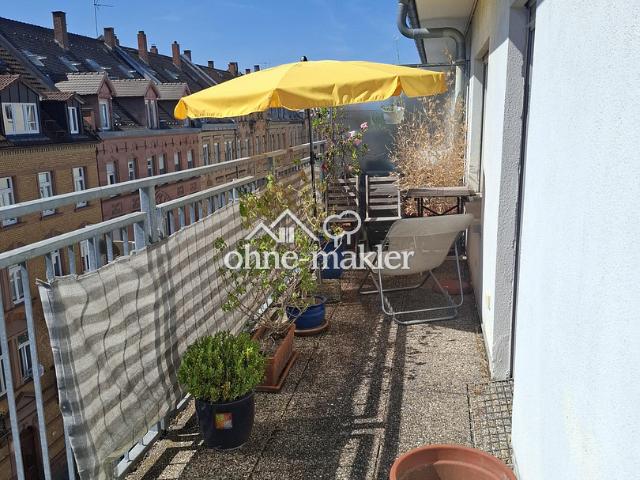 Wunderschöne 3 Zimmer Wohnung mit Dachterrasse und Balkon in der KA Oststadt