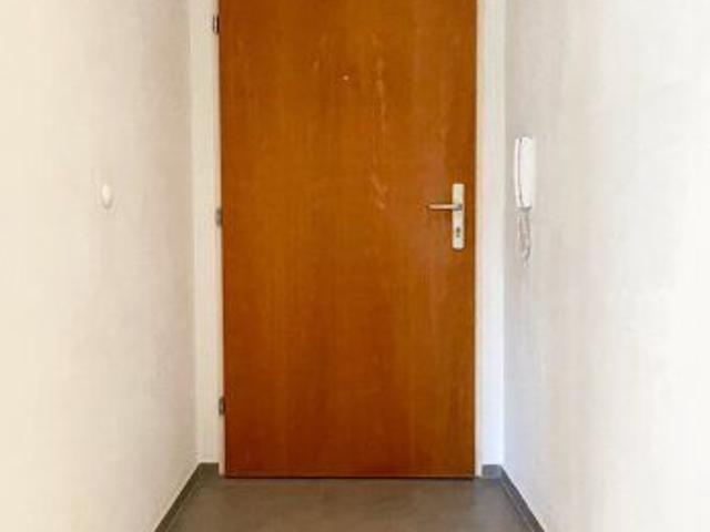 Wunderschöne 3 Zimmer Wohnung mit eigenem Parkplatz direkt vor der Türe