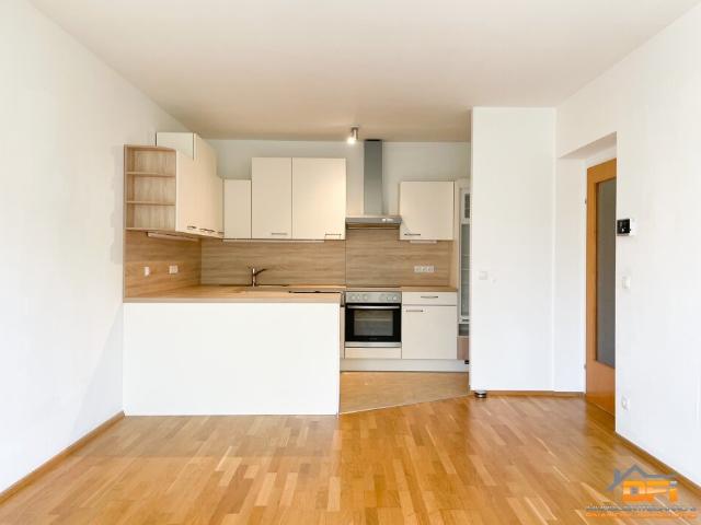 Wunderschöne 3 Zimmer Wohnung mit eigenem Parkplatz direkt vor der Türe