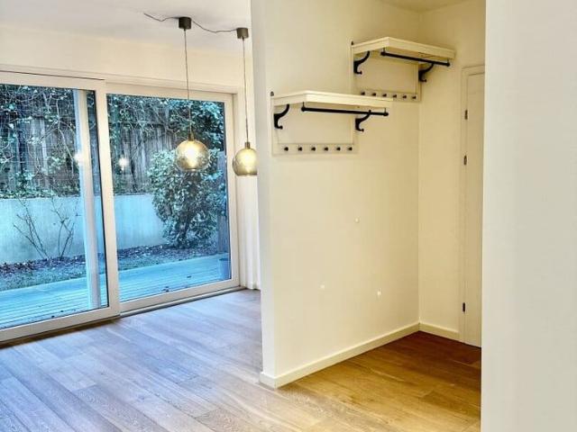 Wunderschöne 2,5 Zimmer Wohnung mit Freifläche