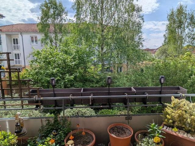 Wunderschöne * 2,5 Zimmer Wohnung * Bad * Loggia * Duplex Stellplatz * Provisionsfrei !