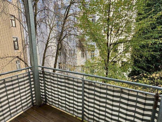 Wunderschöne 2,5 Zimmer Balkonwohnung in Top Zustand