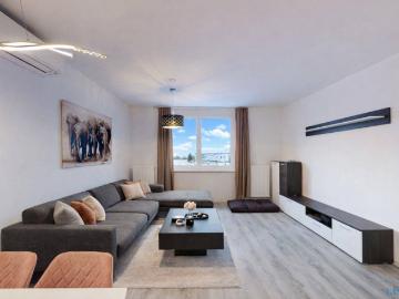 Wohnung zum Verkauf in 2700 - Balkon, Parkplatz