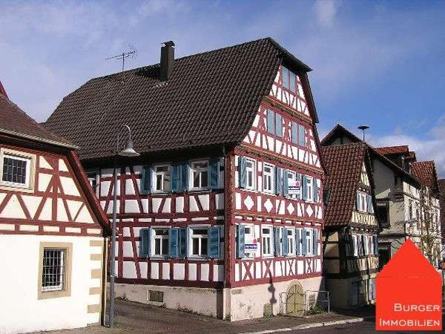 Wunderschöne 2 Zimmerwohnung, bestens renoviert, in einem alten Fachwerkhaus in Dürrn