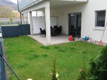 Wunderschöne 2 Zimmer Gartenwohnung mit großer Terrasse, Erdwärme, Deckenkühlung, Glasfaser Internet, PV Anlage, nachhaltig, innovativ