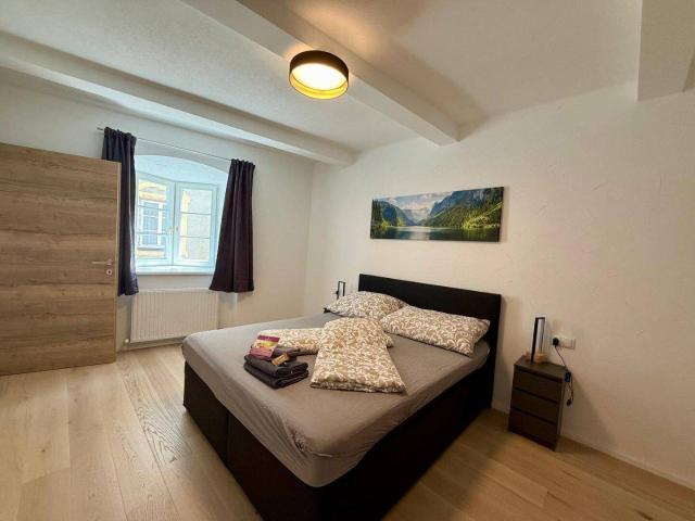 Wunderschöne 2 Zimmer Wohnung in kernsaniertem Stadthaus in Top Lage