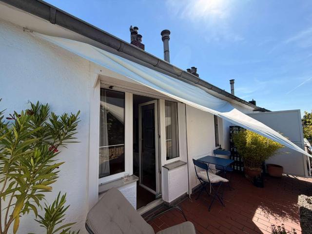 Wunderschöne 2 Zimmer Wohnung in Mörsenbroich, voll ausgestattet mit Küche und Balkon