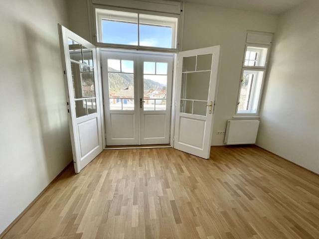 Wunderschöne 2 Zimmer Wohnung mit Balkon im Zentrum von Mürzzuschlag, gefördert – Provisionsfrei!