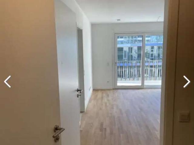 Wunderschöne 2 Zimmer Wohnung mit Balkon und TG Stellplatz