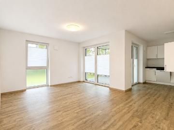 Wunderschöne 2 Zimmer Wohnung mit Garten verfügbar!