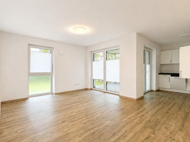 Wunderschöne 2 Zimmer Wohnung mit Garten verfügbar!