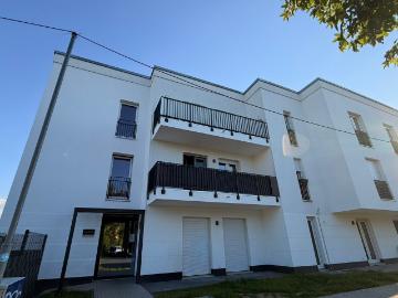 Wunderschöne 2 Zimmer Wohnung mit Einbauküche und Terrasse