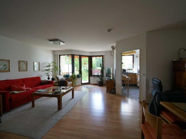 Wunderschöne 2 Zimmer Wohnung mit Einbauküche und traumhaftem Garten in Ratingen Ost