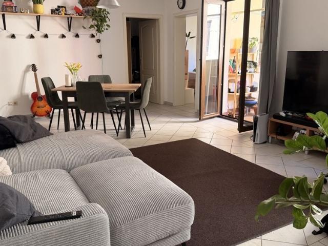 Wunderschöne 2 Zimmer Wohnung mit Loggia in der Mainzer Neustadt