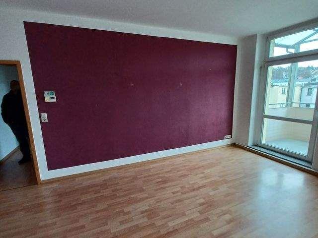 Wunderschöne 2 Raum Wohnung mit Balkon in Auerbach/V. ab sofort zu vermieten
