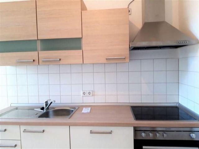 Wunderschöne 2 Raum Wohnung mit EBK und Balkon sucht Dich!