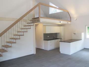 Wunderschöne 4.5 Duplex Zimmerwohnung 1.OG / 2.OG mitten in Ittigen