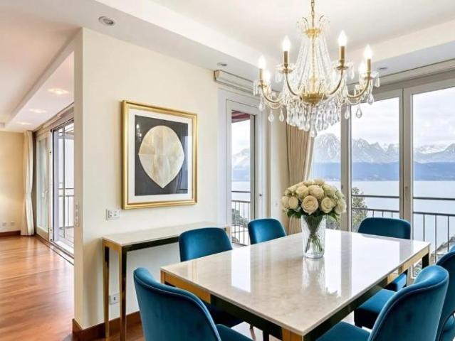 Wunderschöne 4,5 Zimmer Wohnung mit Panoramablick auf den Genfersee