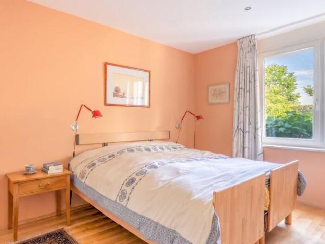 Wunderschöne 4.5 Zimmer Wohnung mit privatem Garten in einer ruhigen Gegend