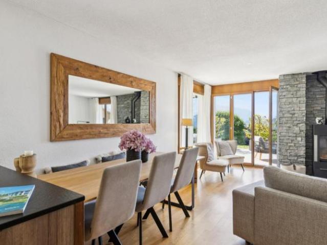 Wunderschöne 4,5 Zimmer Wohnung der gehobenen Kategorie, Terrasse und