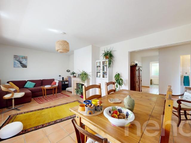 Wunderschöne 4,5 Zimmer Wohnung in absoluter Ruhe in Chailly