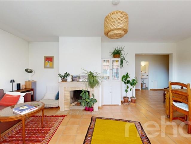 Wunderschöne 4,5 Zimmer Wohnung in absoluter Ruhe in Chailly