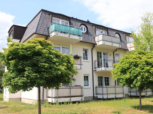 wunderschöne 4,5 Zimmer Maisonette Wohnung mit zwei Balkonen im grünen Radebeul