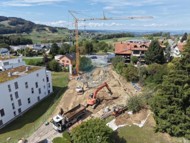 WUNDERSCHÖNE 4.5 ZIMMERWOHNUNG MIT BALKON
