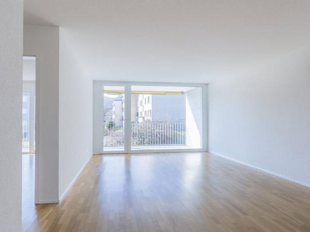 Wunderschöne 4.5 Zimmerwohnung mit grossem Balkon