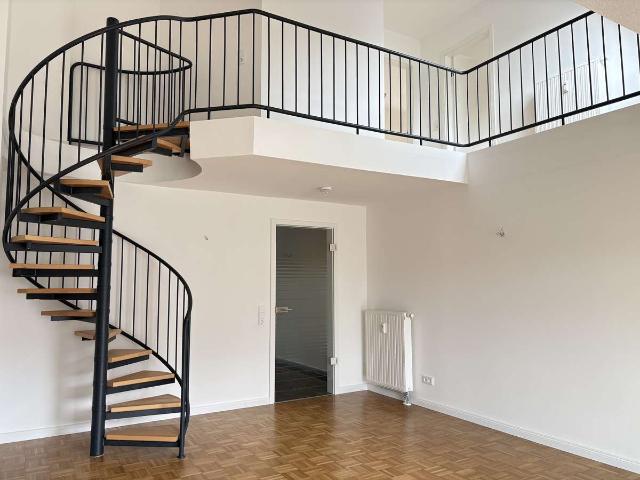WUNDERSCHÖNE 4 ZI WOHNUNG 2 Balkone, Aufzug, Duplexparker in Schwanenteich und Stadtnähe!