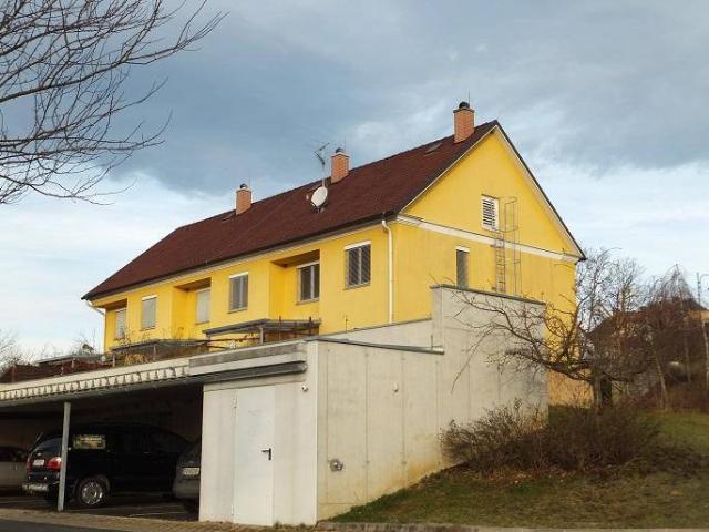 Wunderschöne 4 Zimmer Maisonettewohnung mit Garten und Carportparkplatz geförderte Miete ODER geförderte Miete mit Kaufoption 4 Zimmer