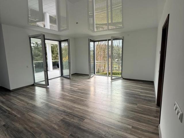 Wunderschöne 4 Zimmer Wohnung zu verkaufen