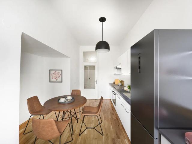 Wunderschöne 4 Zimmer Wohnung mit großer Terrasse Provisionsfrei!