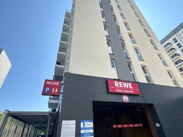 Wunderschöne 4 Zimmer Wohnung mit Terrasse, EBK und Abstellraum