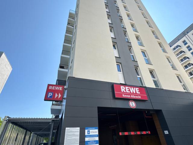 Wunderschöne 4 Zimmer Wohnung mit Terrasse, EBK und Abstellraum