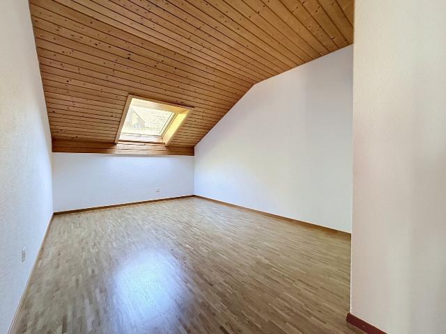 WUNDERSCHÖNE 4 ZIMMER WOHNUNG / SCHÖNE 4 Zimmer WOHNUNG