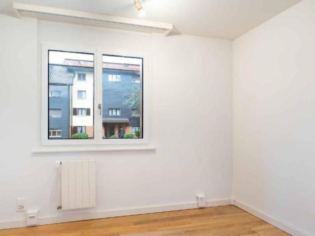 Wunderschöne 5.5 Zimmer Wohnung 133 m2, wunderschön renoviert mit grossem Balkon