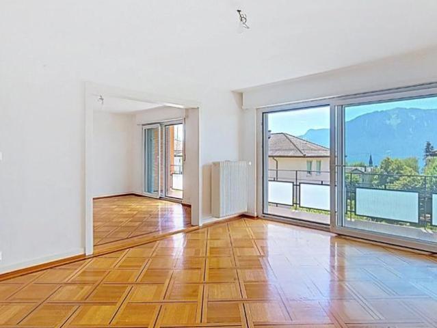 Wunderschöne 5 Zimmer Wohnung im Dachgeschoss einer kleinen Stockwerkeigentümergemeinschaft