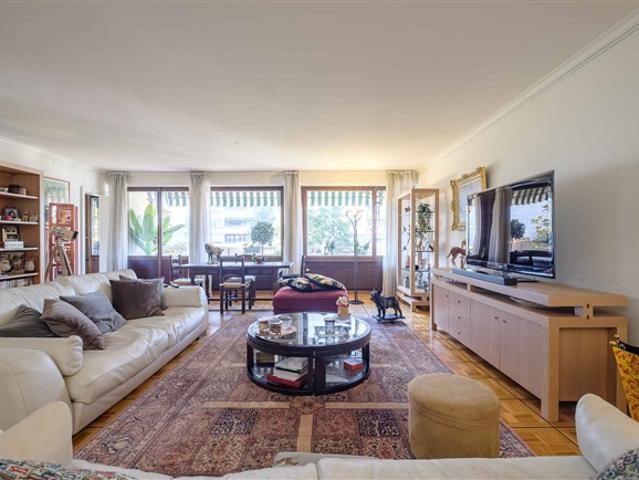 Wunderschöne 6 Zimmer Wohnung