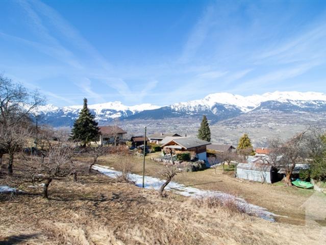 Wunderschöne angrenzende 4.5 Zimmer Villa in der Gemeinde Vex