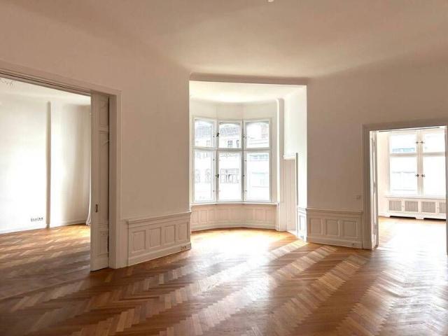 Wunderschöne Altbauwohnung Wohnung in toller Lage beim Kudamm!