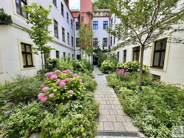 Wunderschöne Altbauwohnung in denkmalgeschütztem Haus nahe Schottentor