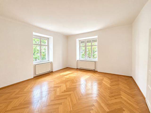 Wunderschöne Altbauwohnung mit Balkon und Wohnküche in Bestlage Neuhausen