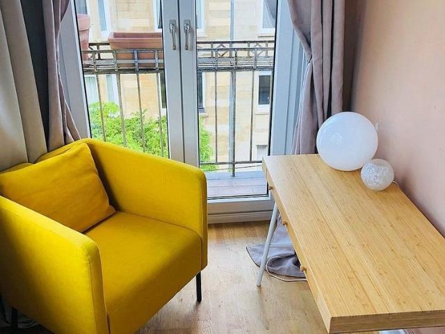 Wunderschöne Altbauwohnung mit Balkon und Stellplatz in Stuttgart West