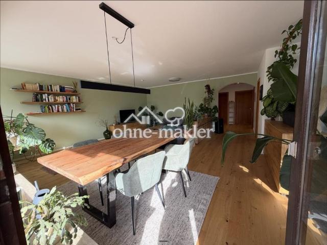 wunderschöne große Wohnung in Köln Weiß