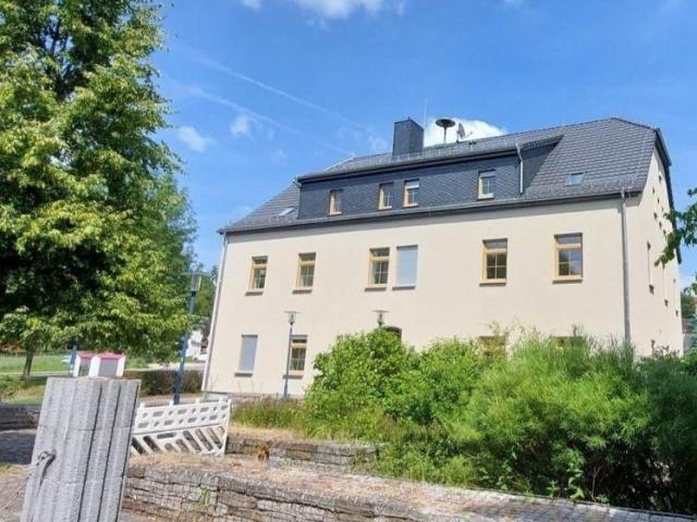 Wunderschöne große 2 Raumdachgeschoßwohnung mit Balkon, hochwertiger Einbauküche und Fahrstuhl