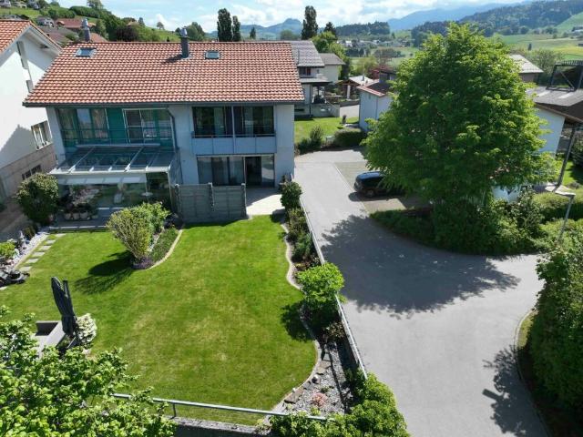 Wunderschöne Doppelhaushälfte, über 180 m2 Wohnfläche