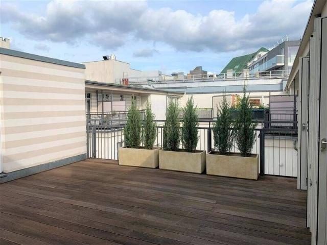 Wunderschöne DG Wohnung am Hackeschen Markt mit Himmelsblick