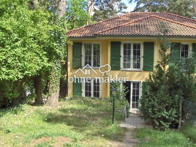 Wunderschöne DHH mit Garten und Terrasse und PKW Stellplätzen